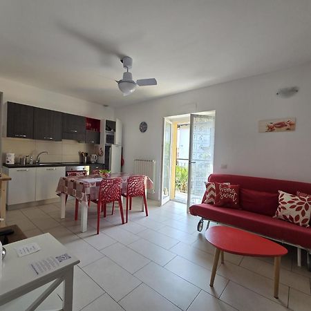 Red Apartment - Residenza Silvana Verbania Dış mekan fotoğraf