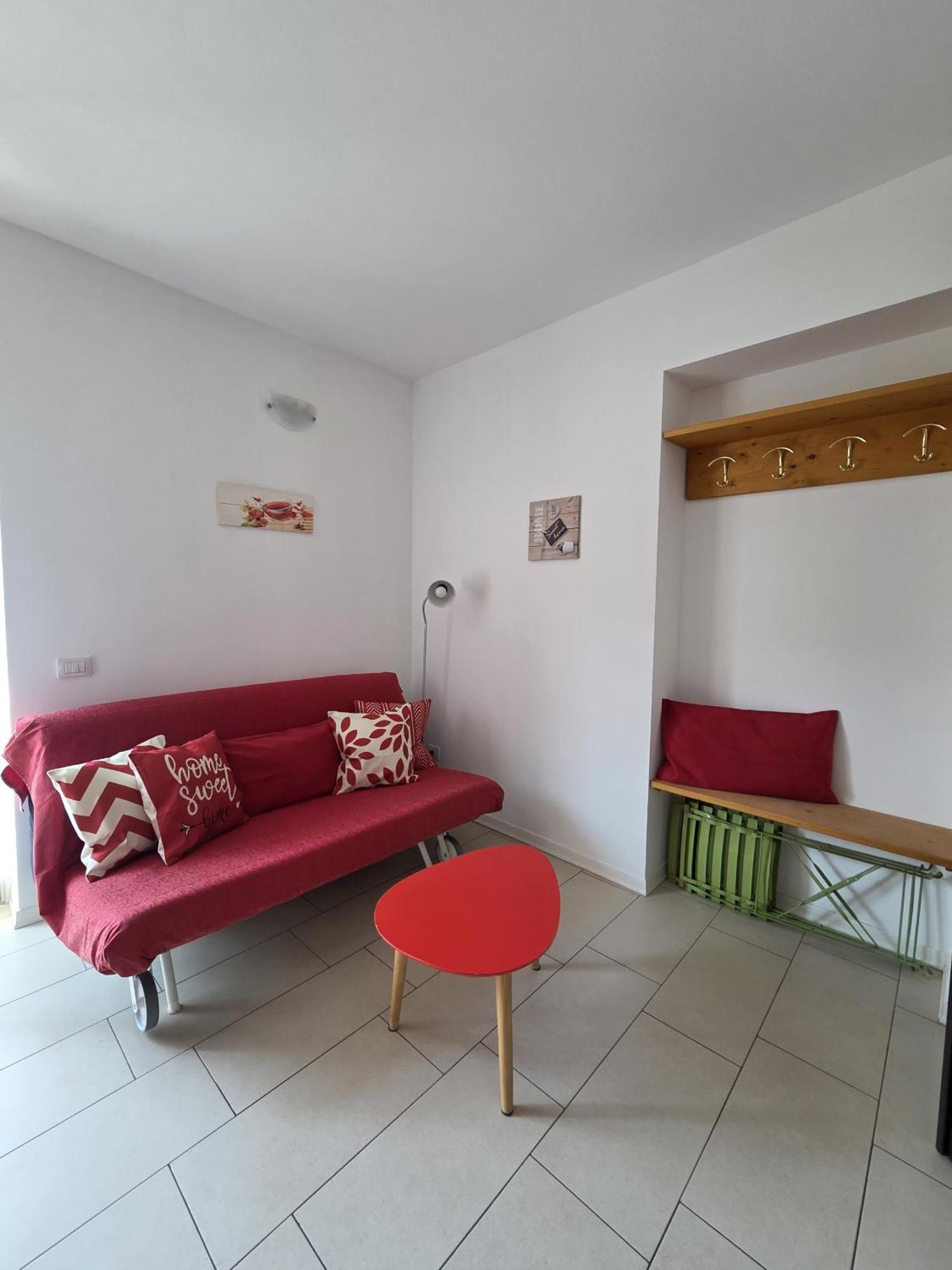 Red Apartment - Residenza Silvana Verbania Dış mekan fotoğraf